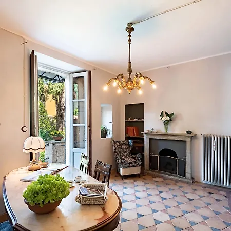 Bed and breakfast Rosalinda 4*