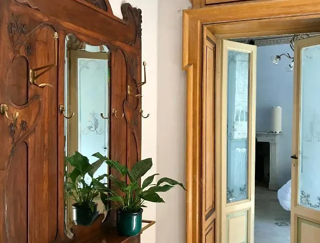 Oda ve Kahvaltı Rosalinda 4*